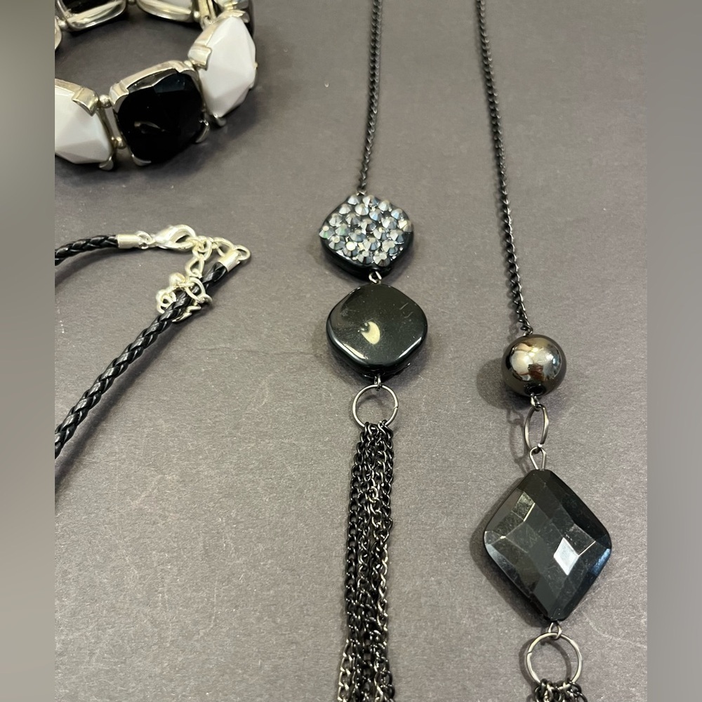 Black Jewelry Bundle - Picture 4 of 5